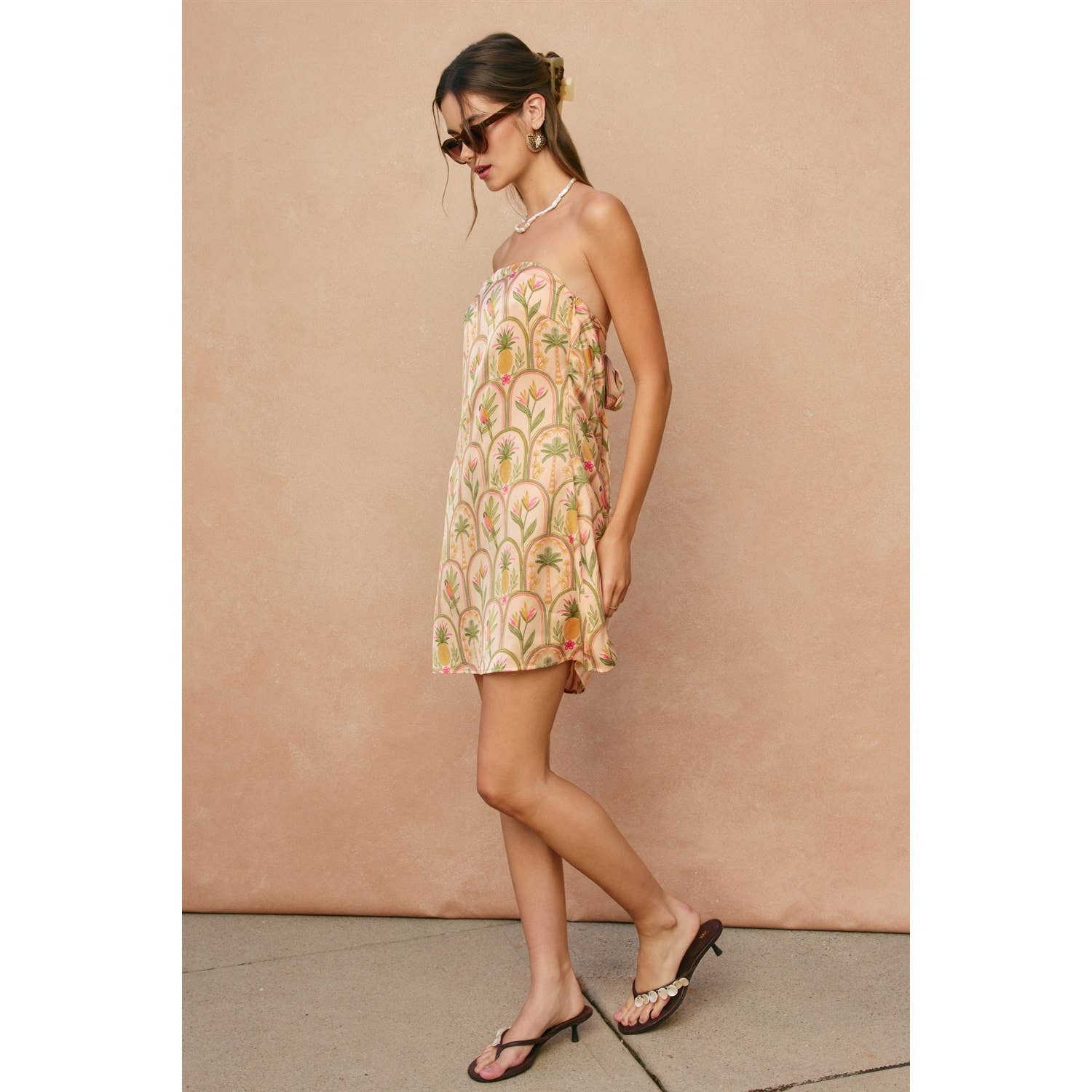 Hear That Strapless Back Detail Mini Dress: