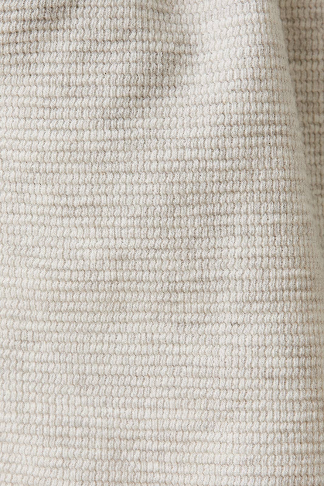 GILI PLEATED DETAIL SHORTS